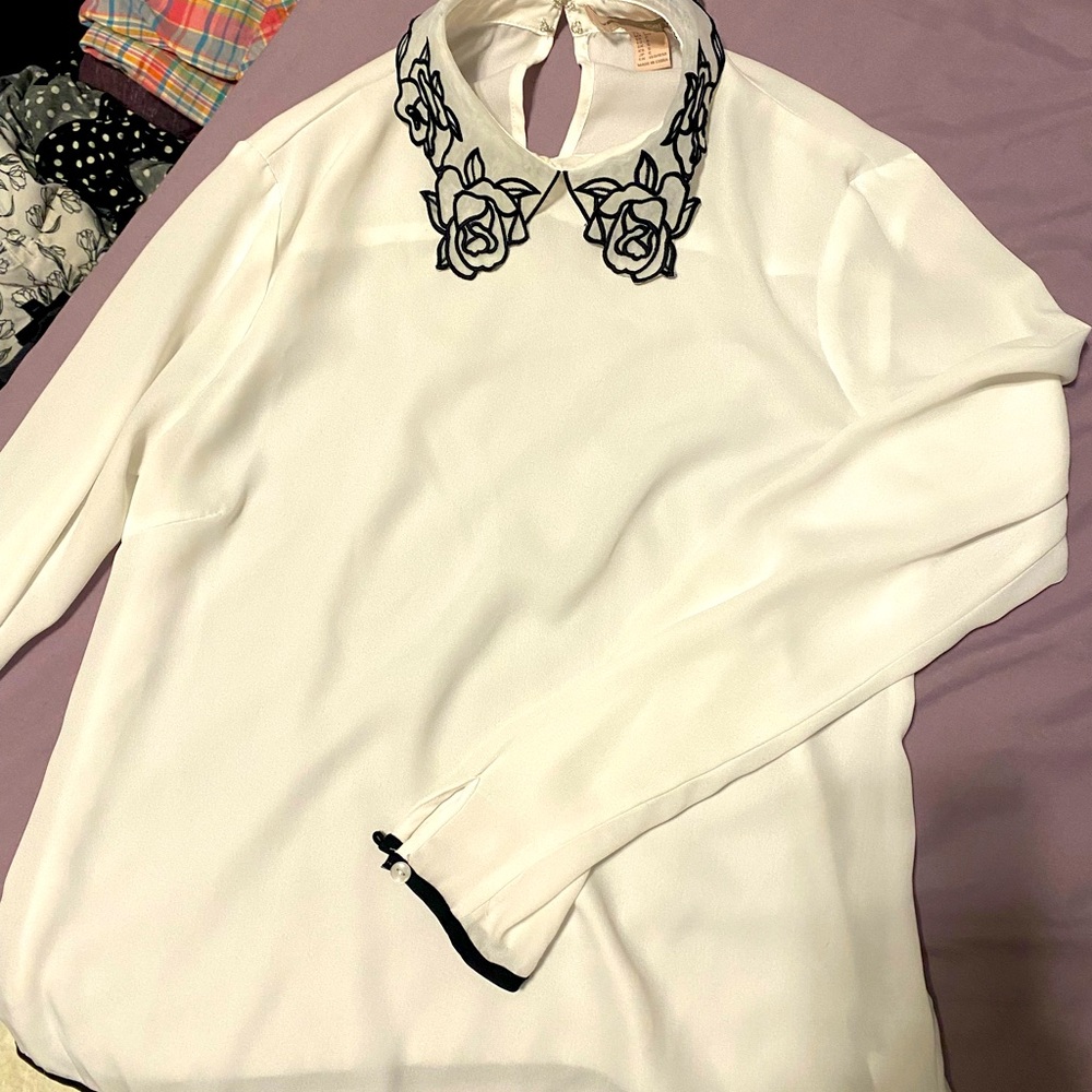Pretty collared blouse